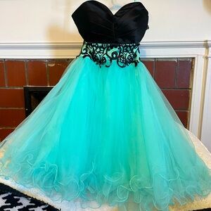 Women's Size 8 Custom Pageant/Formal Dress